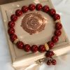 Zinnober-Lotus Armband: Symbol für Schutz & Innere Klarheit Red Cinnabar Lotus Blessing Bracelet