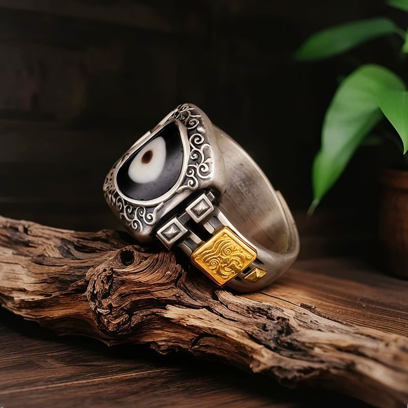 Tibetan 925 Sterling Silver Goddess of Wealth Dzi Bead Ring Tibetan 925 Sterling Silver Goddess of Wealth Dzi Bead Ring