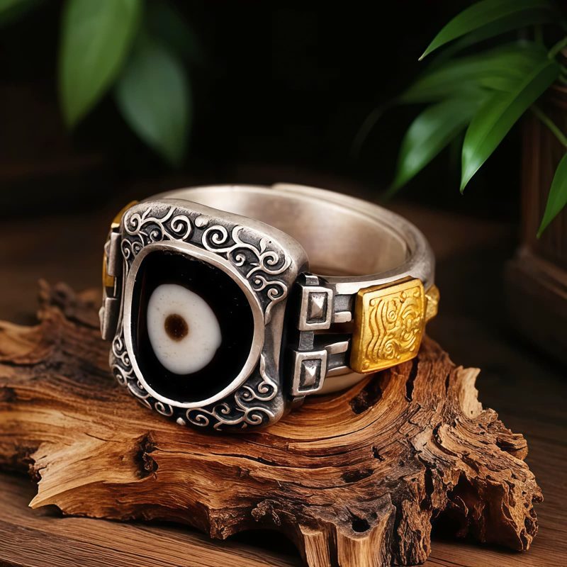 Tibetan 925 Sterling Silver Goddess of Wealth Dzi Bead Ring Tibetan 925 Sterling Silver Goddess of Wealth Dzi Bead Ring
