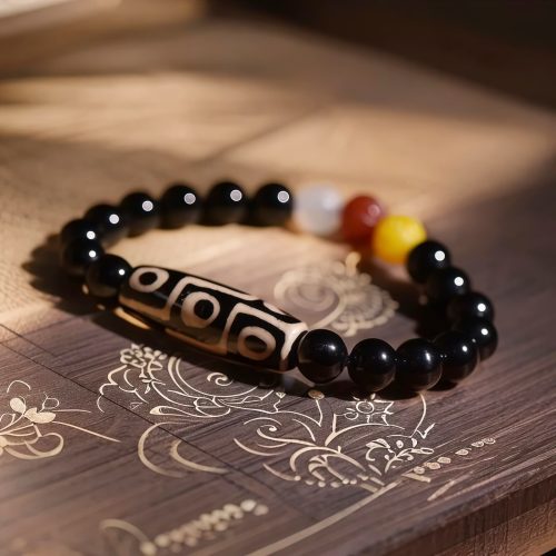 Tibetisches Neun-Augen-Dzi-Armband für Wohlstand und Kraft Tibetisches Neun-Augen-Dzi-Armband für Wohlstand und Kraft
