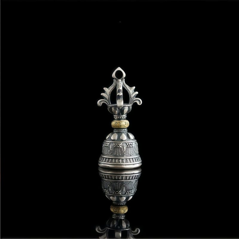 Tibetan 925 Silver Om Mani Padme Hum Dorje Pendant Tibetan 925 Silver Om Mani Padme Hum Dorje Pendant