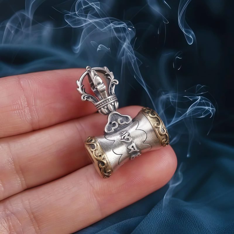 Tibetan 925 Silver Om Mani Padme Hum Dorje Pendant Tibetan 925 Silver Om Mani Padme Hum Dorje Pendant