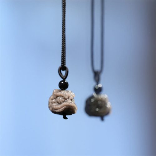 Natural Silver Sheen Obsidian Lion Pendant Necklace