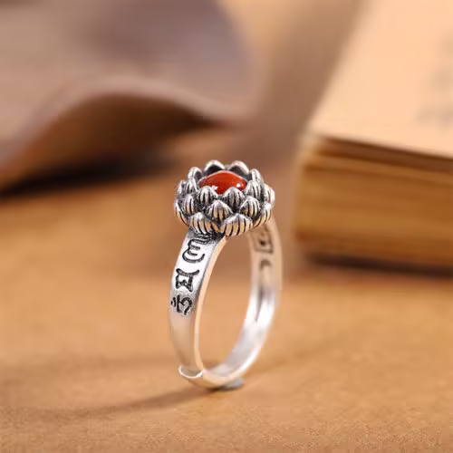 Tibeter Ring aus 925er Sterlingsilber mit rotem Achat und Lotusblüte