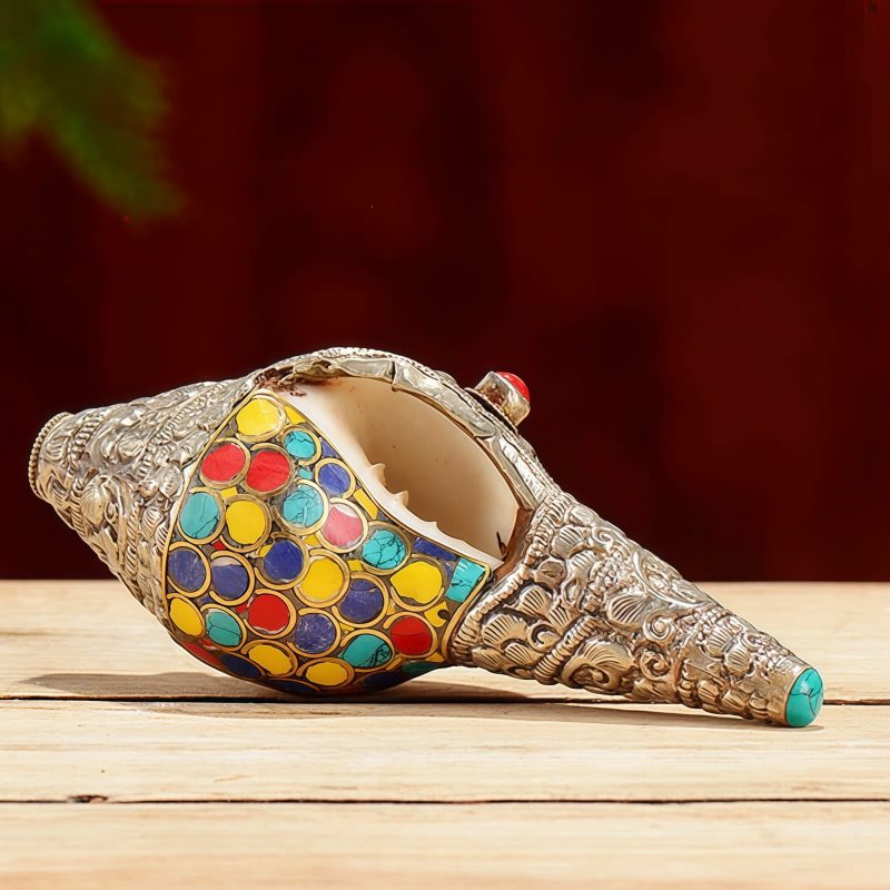 チベット職人謹製 天然彩色シャンカ(法螺貝)|豊かさを招く聖なるインテリア Tibetan Handmade Natural Colorful Shankha Wealth Home Decor