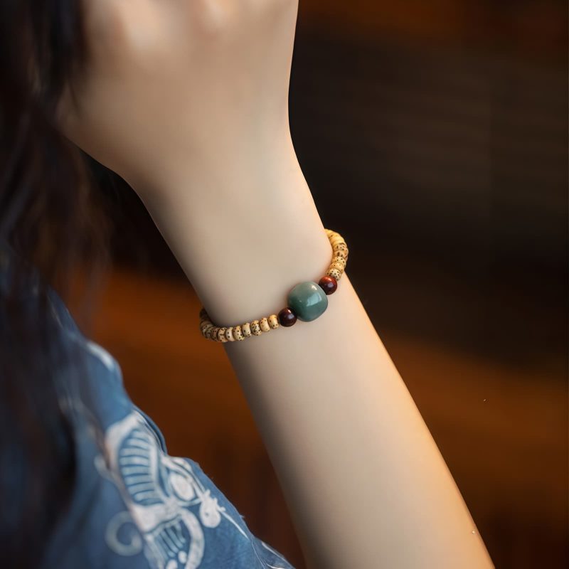 Bodhi Seed and Red Sandalwood Wisdom Bracelet Bodhi Seed and Red Sandalwood Wisdom Bracelet
