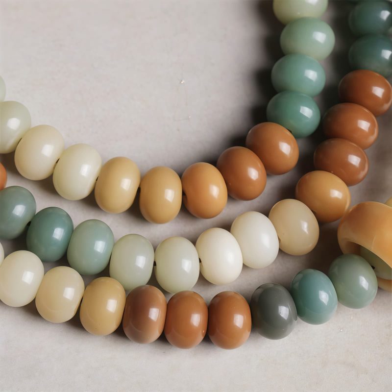 Pulsera de la Paz: Semillas de Bodhi Talladas a Mano Hand-Carved Bodhi Seed Peace Bracelet
