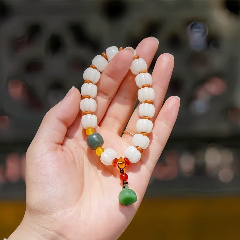 Natural Bodhi Seed Lotus Bracelet with Red Agate Natural Bodhi Seed Lotus Bracelet with Red Agate