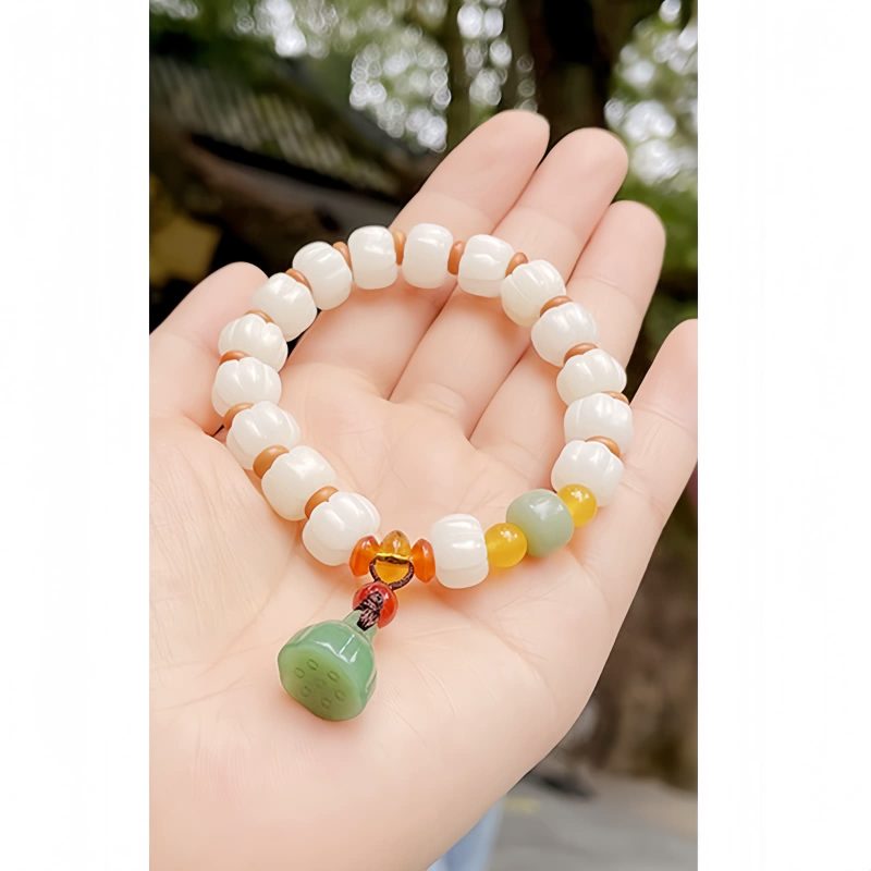 Natural Bodhi Seed Lotus Bracelet with Red Agate Natural Bodhi Seed Lotus Bracelet with Red Agate