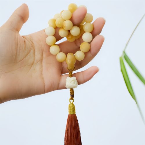 Natural Bodhi Seed Dancing Lion Charm Bracelet