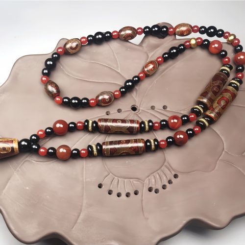 Collar de Ágata Roja con Cuenta Dzi de Nueve Ojos Collar de Ágata Roja con Cuenta Dzi de Nueve Ojos