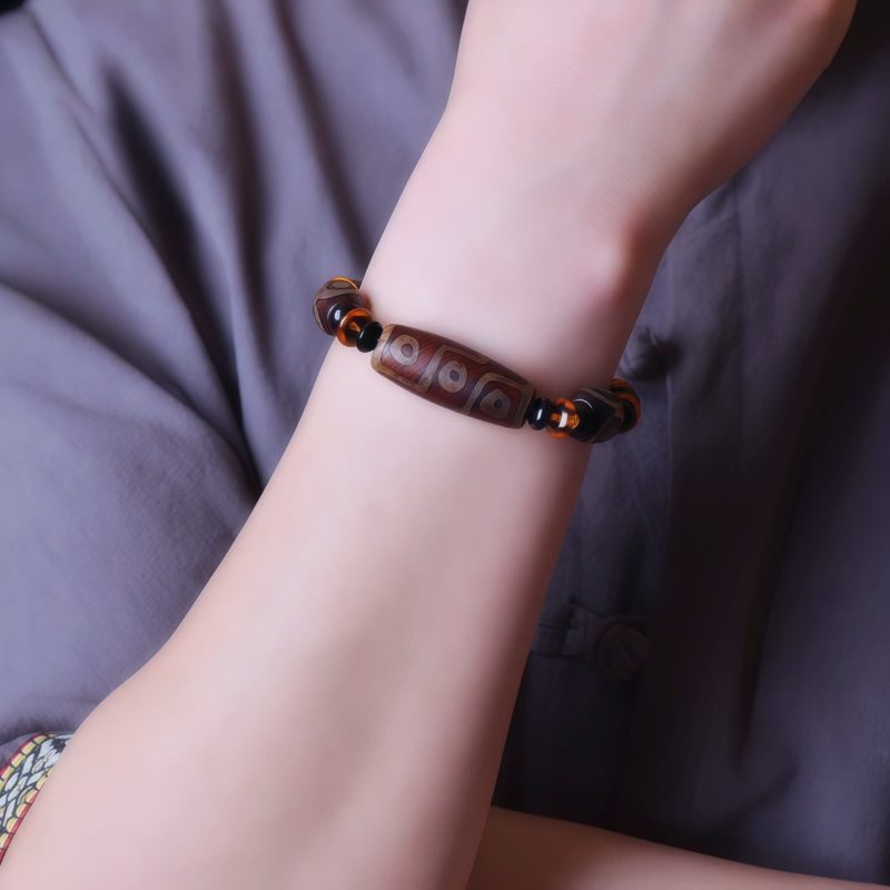 Tibetan Natural Nine-Eye Dzi Bead Bracelet Tibetan Natural Nine-Eye Dzi Bead Bracelet