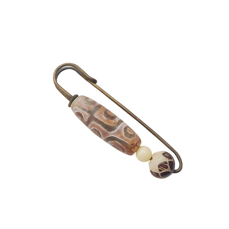 Tibetan Nine-Eye Dzi Bead Bodhi Seed Brooch Tibetan Nine-Eye Dzi Bead Bodhi Seed Brooch