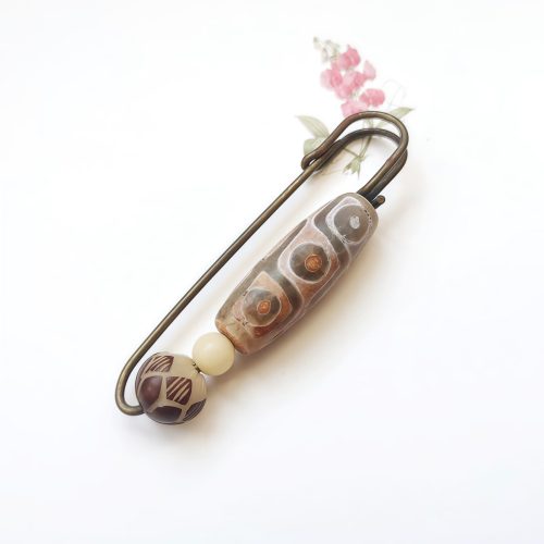Tibetan Nine-Eye Dzi Bead Bodhi Seed Brooch