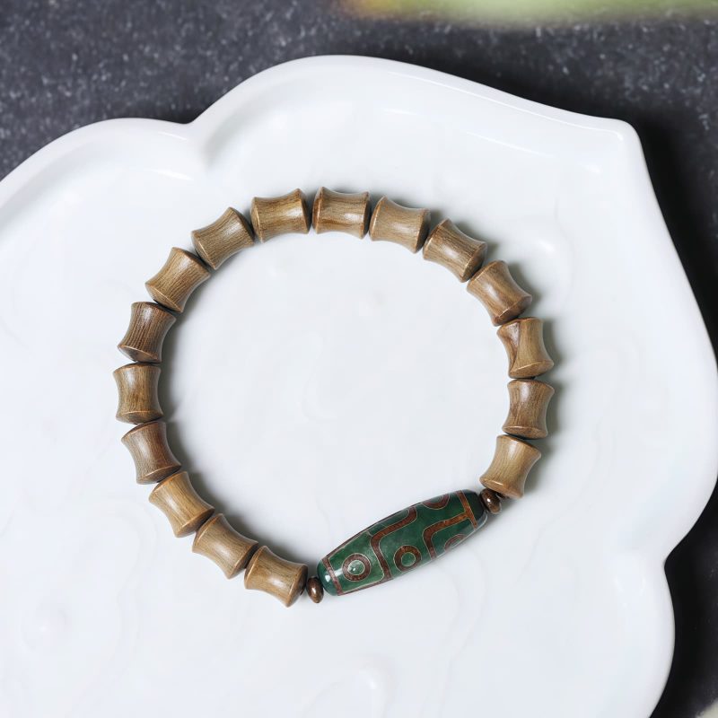 Tibetan Nine-Eye Dzi Bead Sandalwood Peace Bracelet Tibetan Nine-Eye Dzi Bead Sandalwood Peace Bracelet
