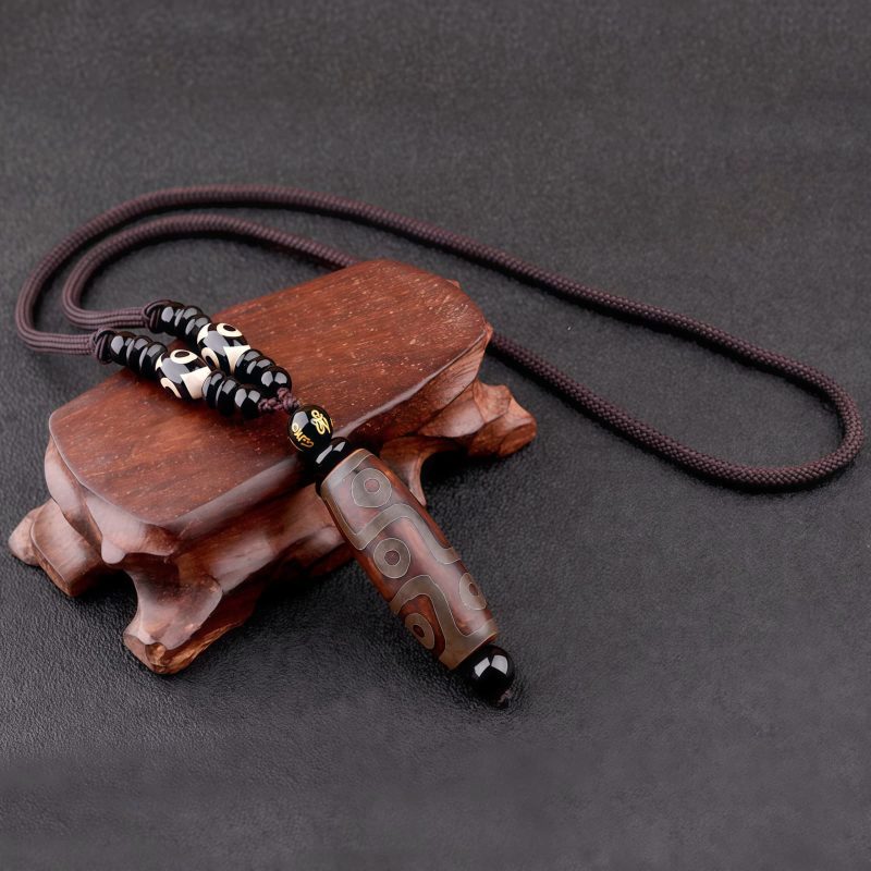 Tibetan Nine-Eye Dzi Bead Wealth Protection Necklace Tibetan Nine-Eye Dzi Bead Wealth Protection Necklace