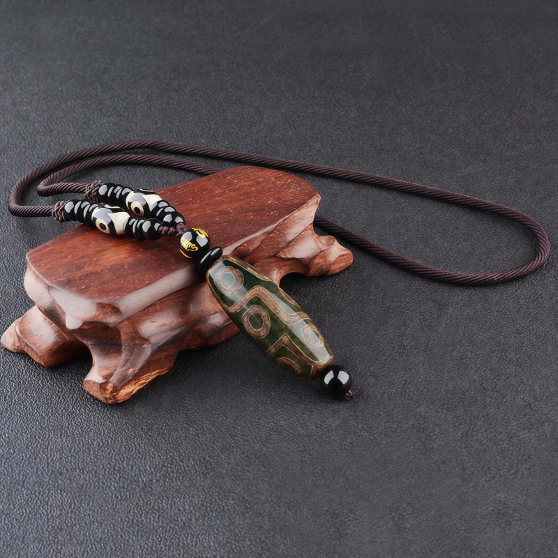 Tibetan Nine-Eye Dzi Bead Wealth Protection Necklace Tibetan Nine-Eye Dzi Bead Wealth Protection Necklace