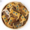 Kamm aus grünem Sandelholz mit Katzenmotiv Green Sandalwood Cat Pattern Comb