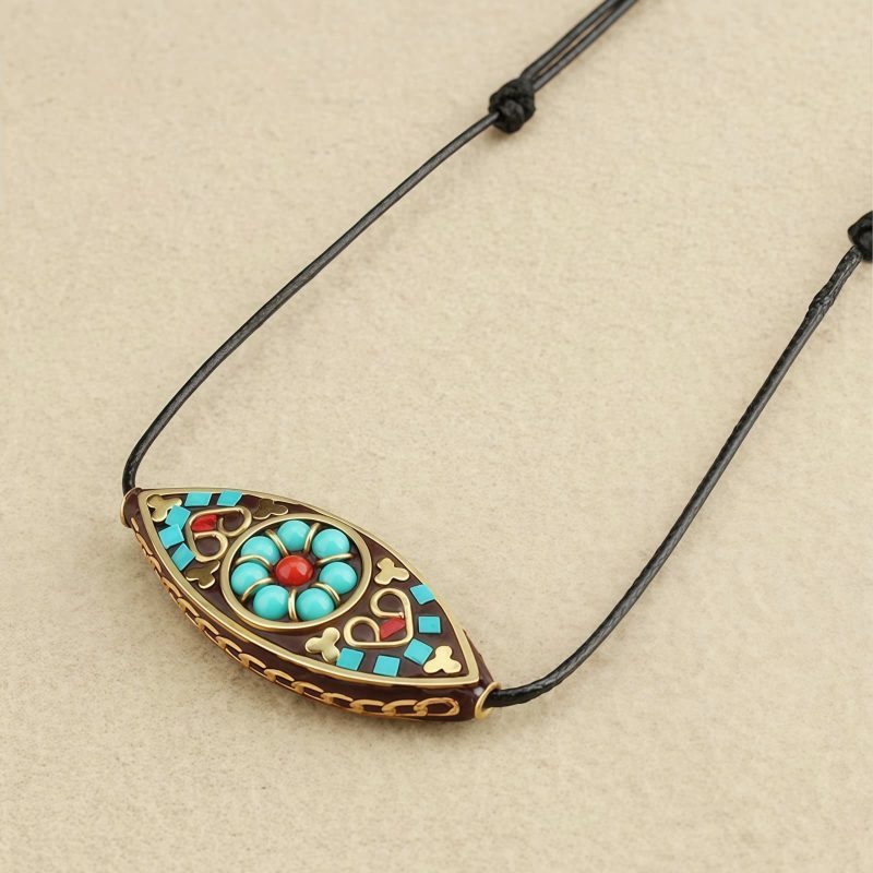 Collar de Protección con Turquesa del Tíbet en Talla Marquesa Tibet Turquoise Marquise Protection Necklace