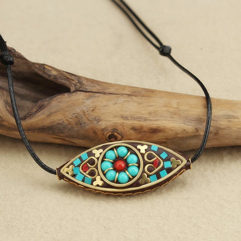 Collar de Protección con Turquesa del Tíbet en Talla Marquesa Tibet Turquoise Marquise Protection Necklace