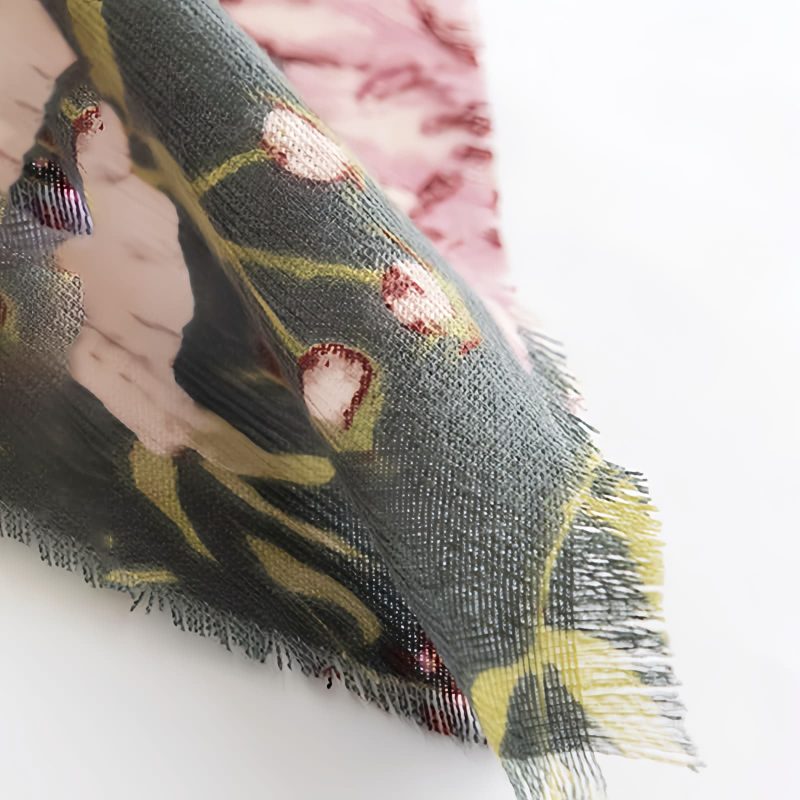 Tibetischer Schal mit floralem Blütenprint Tibetan Shawl Blooming Flowers Print Scarf