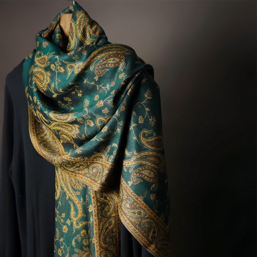 Xale Tibetano com Estampa Floral de Caju