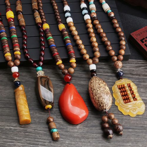 Collar Tibetano de Madera de Wengué, Semilla de Bodhi y Ágata Collar Tibetano de Madera de Wengué, Semilla de Bodhi y Ágata