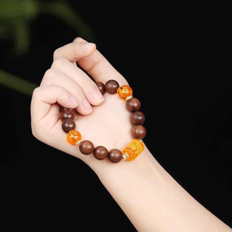 Tibetan Zhennan Wood Om Mani Padme Hum Bracelet Tibetan Zhennan Wood Om Mani Padme Hum Bracelet