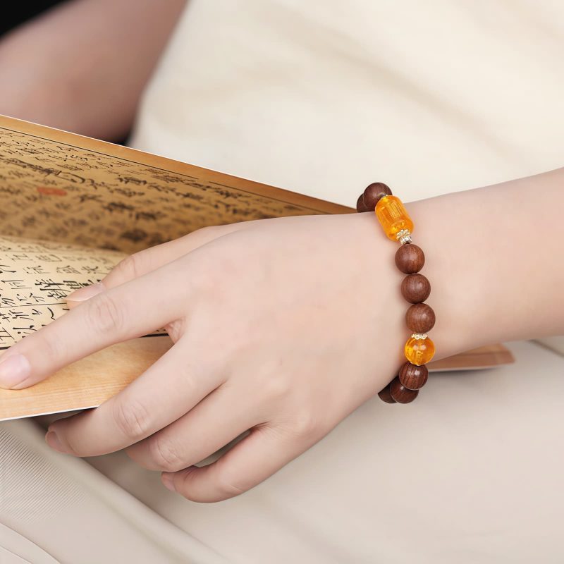 Tibetan Zhennan Wood Om Mani Padme Hum Bracelet Tibetan Zhennan Wood Om Mani Padme Hum Bracelet