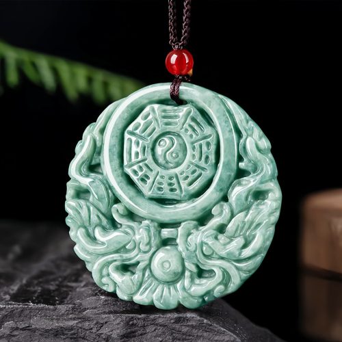 Collar de Jade con Dragón y Equilibrio Yin Yang