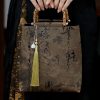 Bolso con Asas de Bambú y Diseño de Carpas Koi Mariposa Butterfly Koi Fish Bamboo Handle Handbag