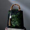 Bolso con Asas de Bambú y Diseño de Carpas Koi Mariposa Butterfly Koi Fish Bamboo Handle Handbag