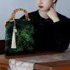 Bolso con Asas de Bambú y Diseño de Carpas Koi Mariposa Butterfly Koi Fish Bamboo Handle Handbag