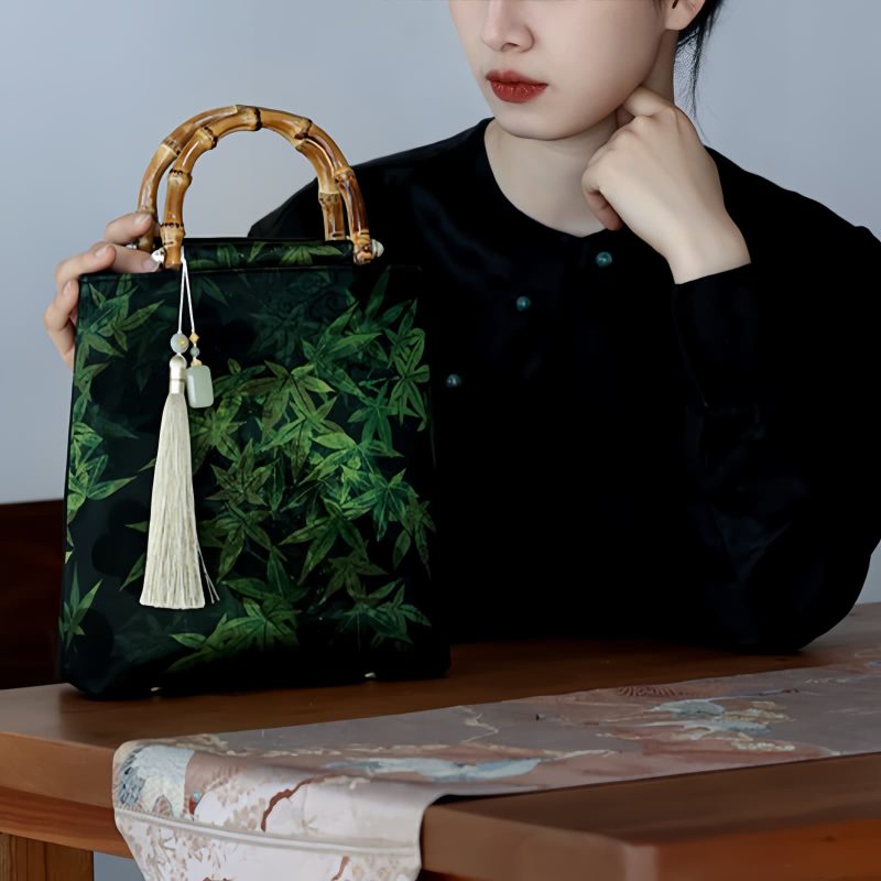 Bolso con Asas de Bambú y Diseño de Carpas Koi Mariposa Butterfly Koi Fish Bamboo Handle Handbag