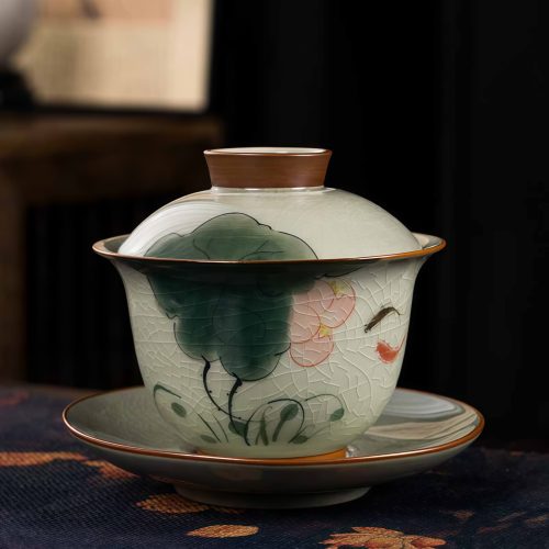 蓮と錦鯉の中国景徳鎮三彩蓋碗 茶器セット（皿・蓋付）