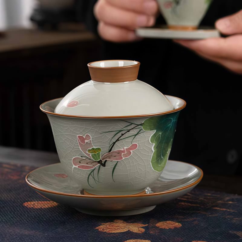 Chinese Ceramic Gaiwan Koi Fish Teacup Set with Saucer and Lid Chinese Ceramic Gaiwan Koi Fish Teacup Set with Saucer and Lid