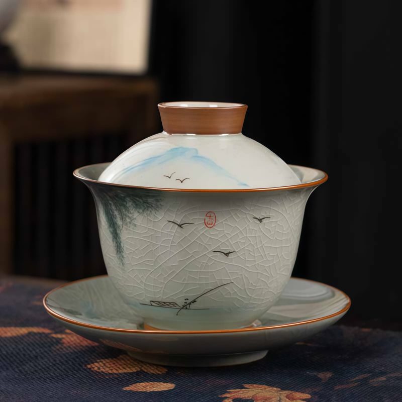 Chinese Ceramic Gaiwan Koi Fish Teacup Set with Saucer and Lid Chinese Ceramic Gaiwan Koi Fish Teacup Set with Saucer and Lid