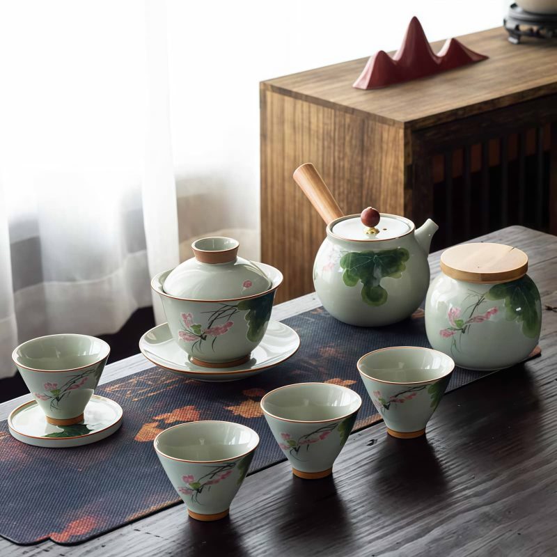 Chinese Ceramic Gaiwan Koi Fish Teacup Set with Saucer and Lid Chinese Ceramic Gaiwan Koi Fish Teacup Set with Saucer and Lid