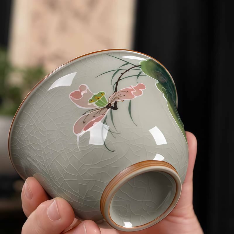 Chinese Ceramic Gaiwan Koi Fish Teacup Set with Saucer and Lid Chinese Ceramic Gaiwan Koi Fish Teacup Set with Saucer and Lid