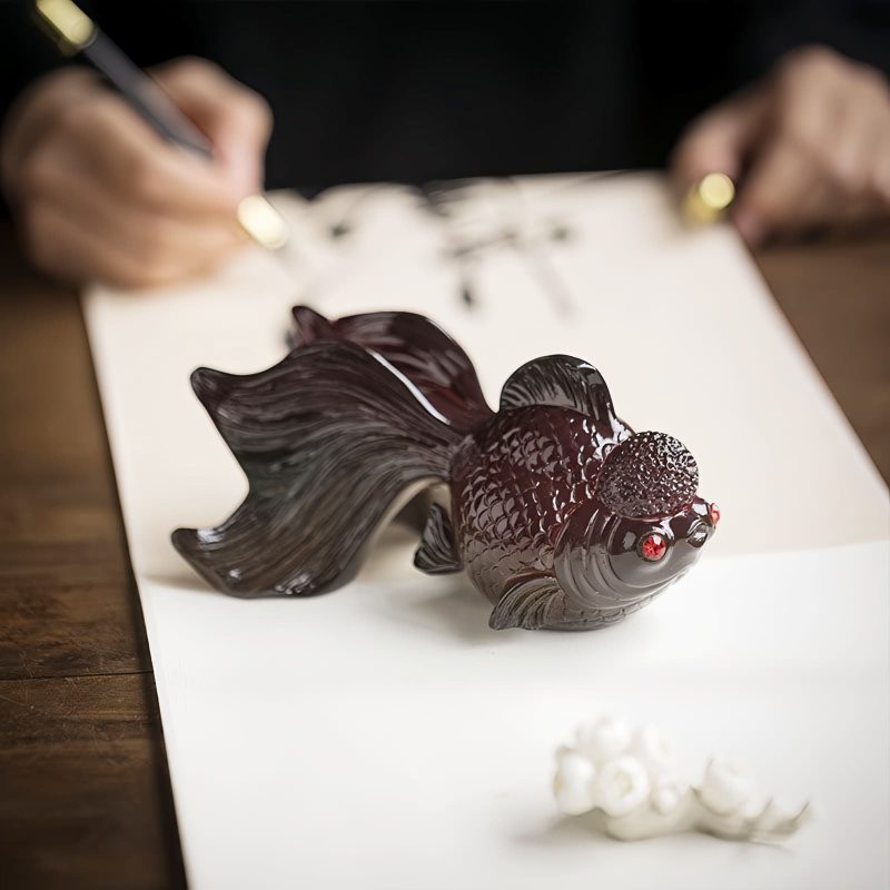 Figura de Resina de Peixe Koi que Muda de Cor Color Changing Koi Fish Resin Figurine