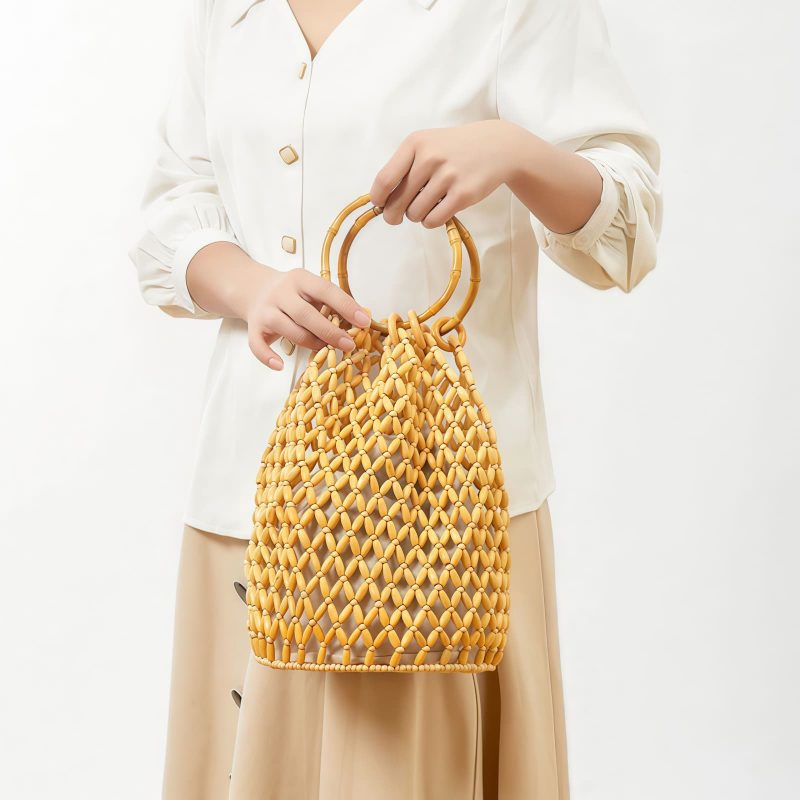 Bolso de Cuentas de Madera con Asa de Bambú Tejido a Mano Handwoven Wooden Beads Bamboo Handle Bag