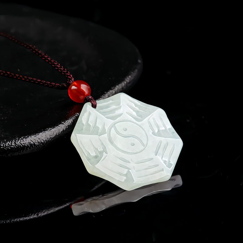 Collar con Colgante Bagua Yin Yang en Jade Natural Natural Jade Bagua Yin Yang Pendant Necklace