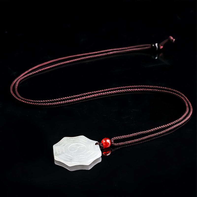Collar con Colgante Bagua Yin Yang en Jade Natural Natural Jade Bagua Yin Yang Pendant Necklace