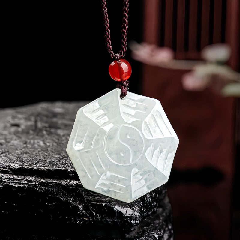 Collar con Colgante Bagua Yin Yang en Jade Natural Natural Jade Bagua Yin Yang Pendant Necklace