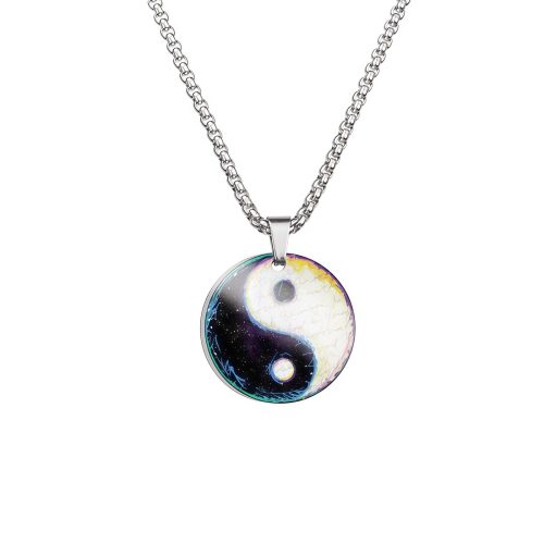 Collar de acero de titanio Yin Yang: Dragón y Carpa Koi Collar de acero de titanio Yin Yang: Dragón y Carpa Koi