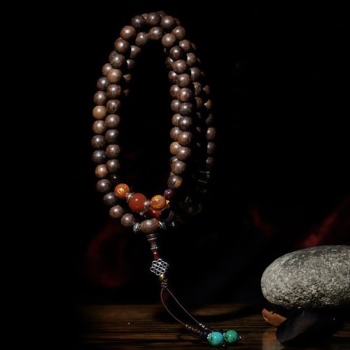 Pulseira de Empoderamento em Agarwood e Ágata Vermelha Pulseira de Empoderamento em Agarwood e Ágata Vermelha