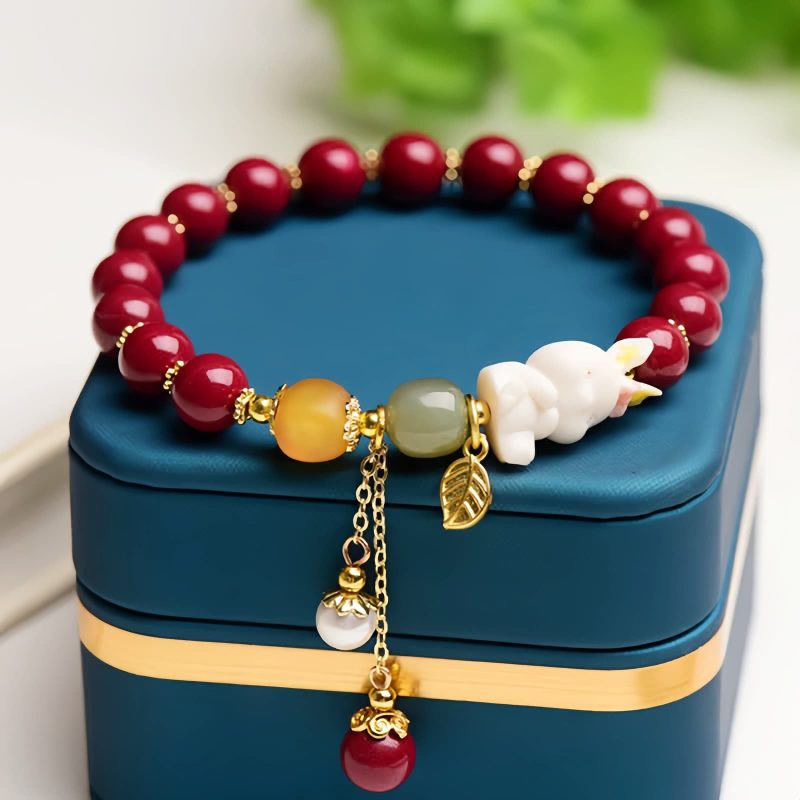 Zinnober- und Hetian-Jade-Armband: Hasen-Glücksbringer für Harmonie Cinnabar and Jade Bunny Blessing Bracelet