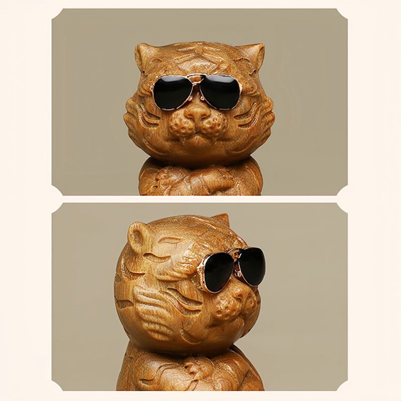 Green Sandalwood Tiger Desk Decoration Green Sandalwood Tiger Desk Decoration