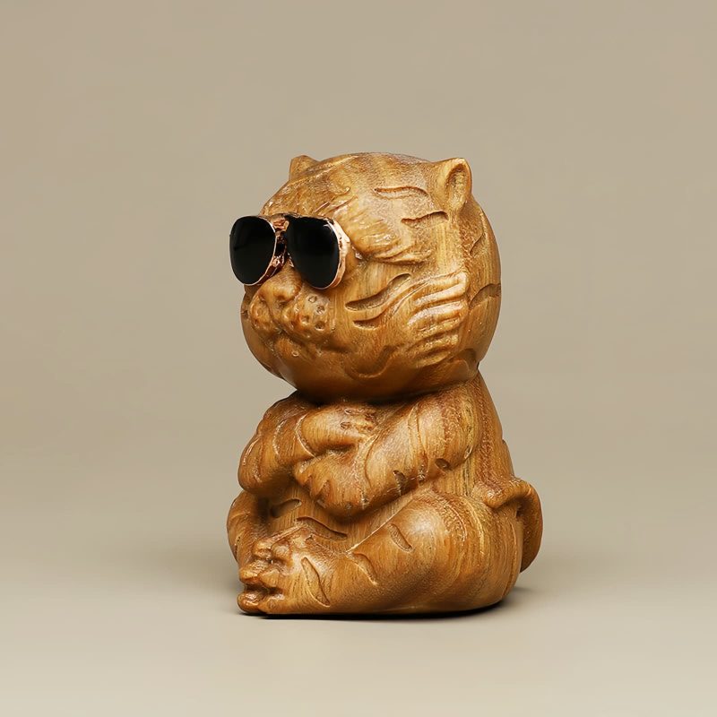 Green Sandalwood Tiger Desk Decoration Green Sandalwood Tiger Desk Decoration