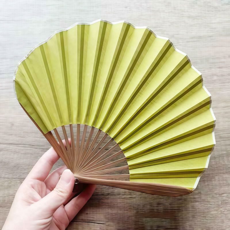 Handcrafted Retro Bamboo Solid Color Folding Fan Handcrafted Retro Bamboo Solid Color Folding Fan